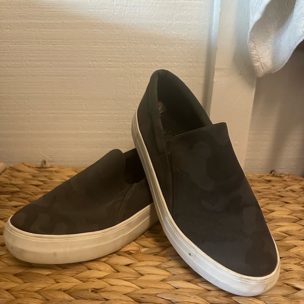 Womens Slip-On Shoes - Black Camo
